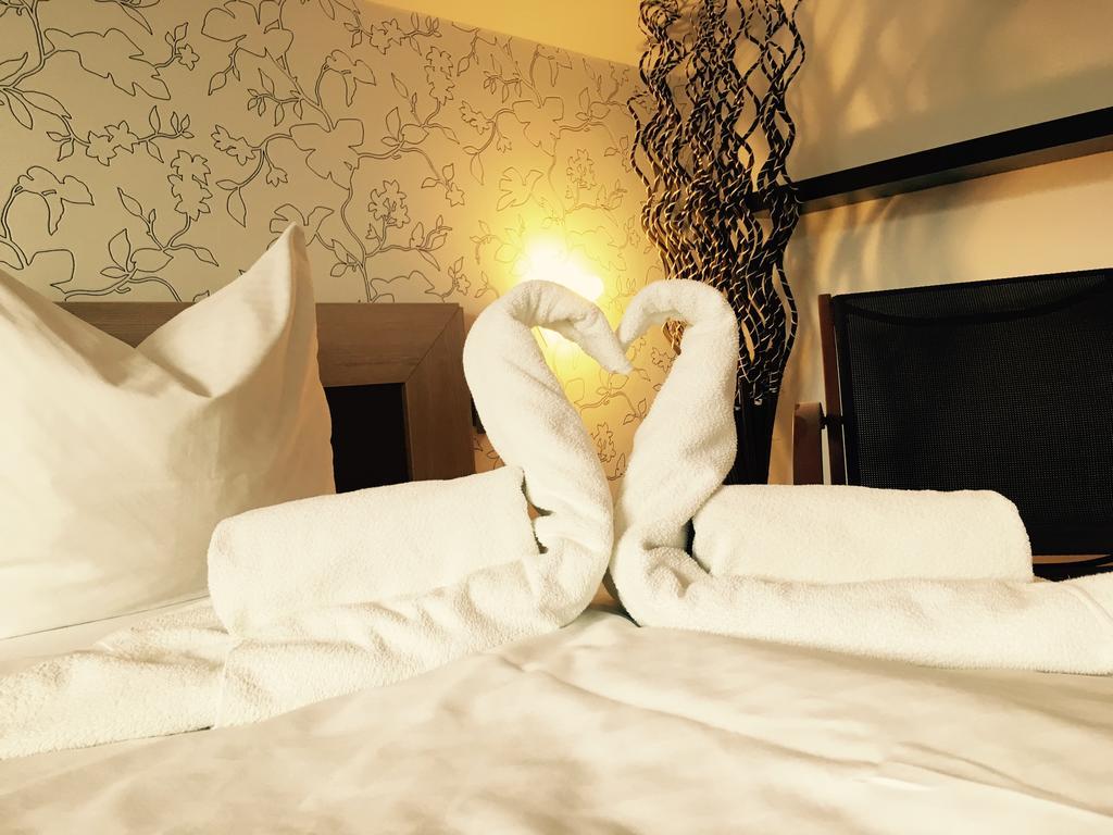 Gec Hotel Zapresic Bagian luar foto