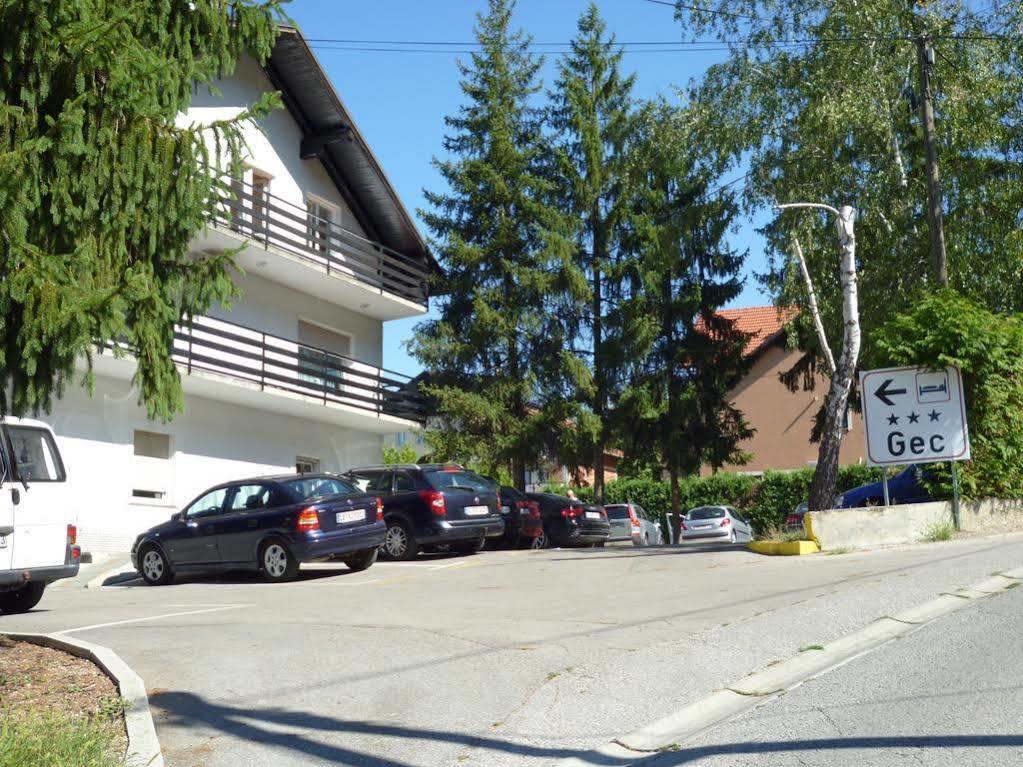Gec Hotel Zapresic Bagian luar foto